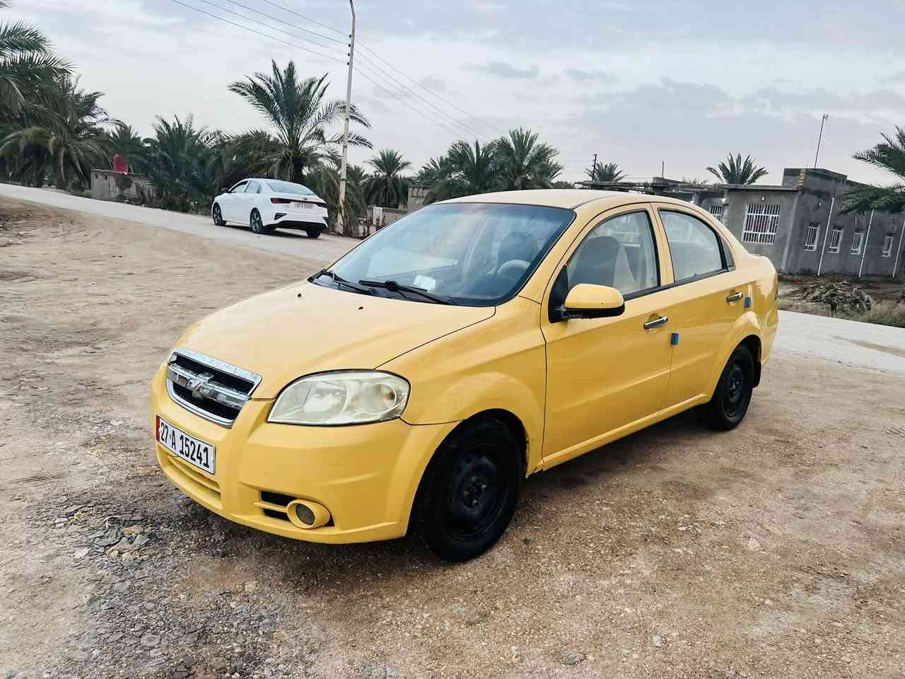 افيوو 2011
بارد جاملغ الخلفي بهلال 
لون تكسي بلادي شركه 
حداديه كرتون تخم تاير كرتون
كهرباء جاهزه 
مكينه 1400
السعر 57$وبيها مجال 
للاستفسار اكثر ***********
