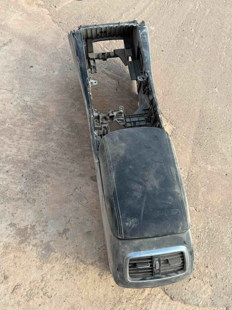 السلام عليكم
غراض سيارات للبيع دز صورة وانطي سعر عجبني ابيع 
اخو الجديد كلو 
*********** واتساب
