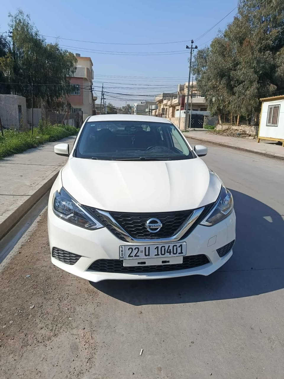 السلام عليكم  
سيارة سنترا SENTRA موديل 2024
عداد المسافة المقطوعة  24 كيلو متر 
    اللون ابيض سيارة اخذت الزيرو 
     بيها طخة بسيطة براس البوند 
   والجاملغ بدون دواخل خلاص 

                   داخل اسود 
                تبريد قطعتين 
           شاشة كبيرة اندرويد  
            بدون فتحة سقف  
           سيارة حيل حلوة  
    السعر 113 بيها مجال قليل  
رقم الموبايل   اسيا  *********** 
كورك     ***********
