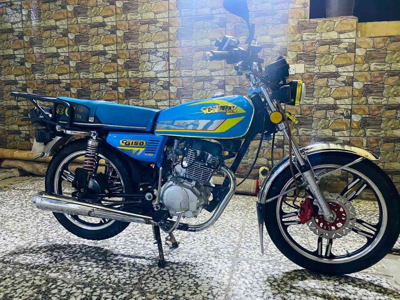 السلام عليكم
 
سولنك 2024 للبيع بيها ورقة معرض ومكاتبة الدراجة استخدام شخصي المكينة ما مفتوحة ابد ماشية 2000 حقيقي السعر 650 وبيها مجال 
صينية الزنجيل و بصمات 2 و سويج 2 موجودات يمي 

مكاني بغداد الدورة ***********
