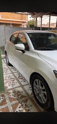 تويوتا يارس ٢٠١٨   وارد امريكي حادثها فقط جاملغ خليفي والباقي طخات بسي...