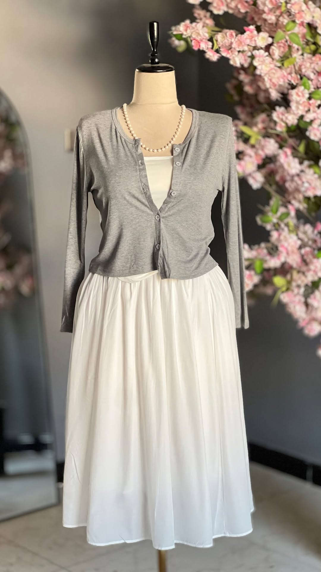 Topa - modern femme 🌻 اقروا الكابشن 
علق بكلمة(سعر)توصلك كل تفاصيل
-
السوت الاكثر طلباً
-
سوت 3 قطع متوفر بلون واحد
-
القياسات فري سايز 
-
الخامه جداً مريحة
-
للحجز خاص او ***********
-
توصيل بغداد والمحافظات 5 الاف
