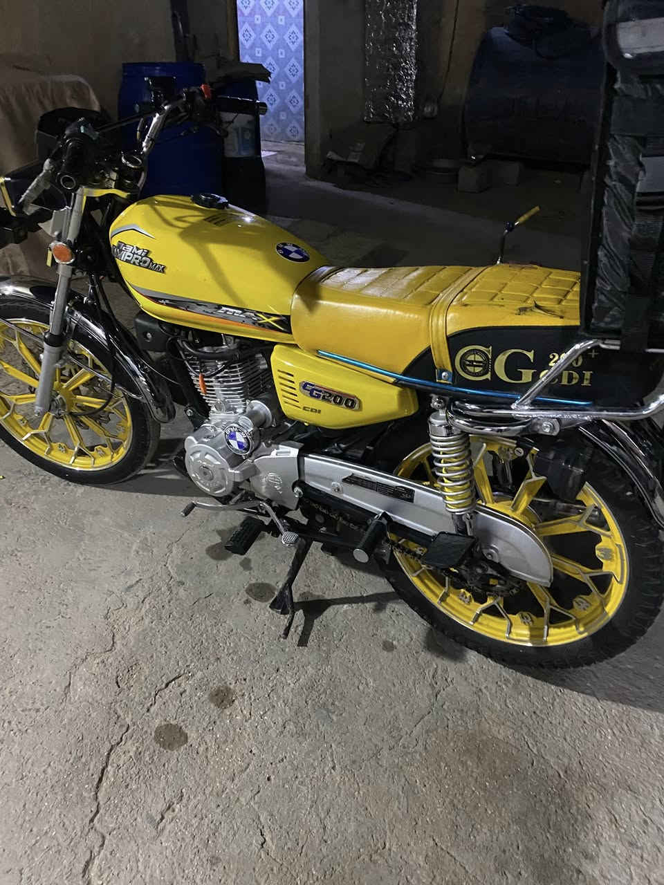 مديل 25كفاله عامه وراق موجوده برغي نقص ماكو محرك بلادي  محرك 200سيسي كهربايات شغاله شعله معدل بصمات  ثنين ويها تلث كرتات تشغيل سويجات ثنين وضع شركه لا تجي  تكلي معندي وكعلي وتتمسكن سعر 700الف قفل ؟مكاني بغداد


**إذا كنت صاحب هذا الإعلان وتريد حذفه لأي سبب، رجاءا أرسل رسالة إلى الدعم الفني**