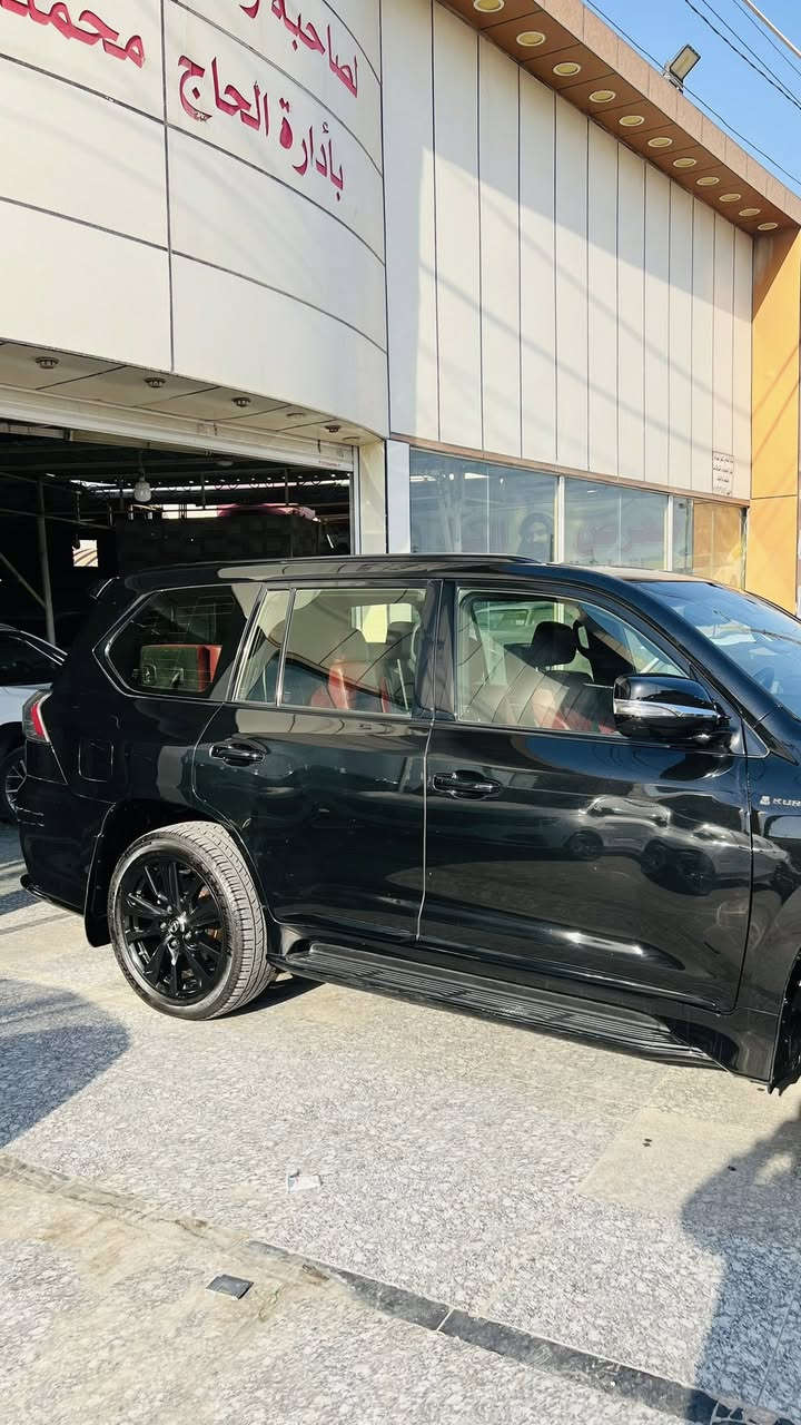 لكزس 2020 KURO black     مكان السياره ميسان
فول فول مواصفات وكفاله عامه السياره من كلشيييي  

‏LX 570 ,KURO 
ما شاء الله 
لكزز Lx 570 مواصفات الكورو معروفه
موديل 2020
داخل احمر سقف اسود
خمس كامرات 
حساس خلفي امامي 
رادار 
رادار نقطه عمياء
كشن كهرباء خزن
كشن تدفأه تبريد 
محرك ٨ سلندر ٥٧٠٠ 
سلايد 
سماعات بالتكم والباب الخلفي 
شاشات خلفيه
تبريد منفصل 
بردات جانبيه 
جكات 
باب خلفي كهرباء 
كير محرك كهرباء كله مكفول وعل  الفحص مكفول 
السياره كلش نظيف وترايها كلش ناعم 
السياره بدون تبديل بدون صبغ بدون فتح كفاله عامة من كلشي حتى البلاستك مكفول 
مكان السياره  العماره ميسان
ماشييه 128 الف
رقم بغداد الجديد
سياره متصرف عليهه ابدد
رقم الهاتف للتواصل ***********
