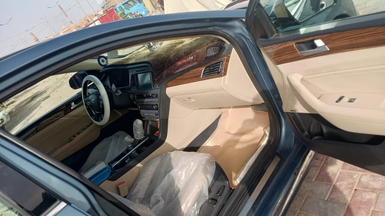 سوناتا vip فول موصفات معرفه 
بيه جاملغ و باب امبدل اصلي ليبل سياره كلها بلادي دوالخه لون بيجي  سياره كلش حلوه رقم بابل بسمي مشروع وطني مكاني كربلاء 
***********
