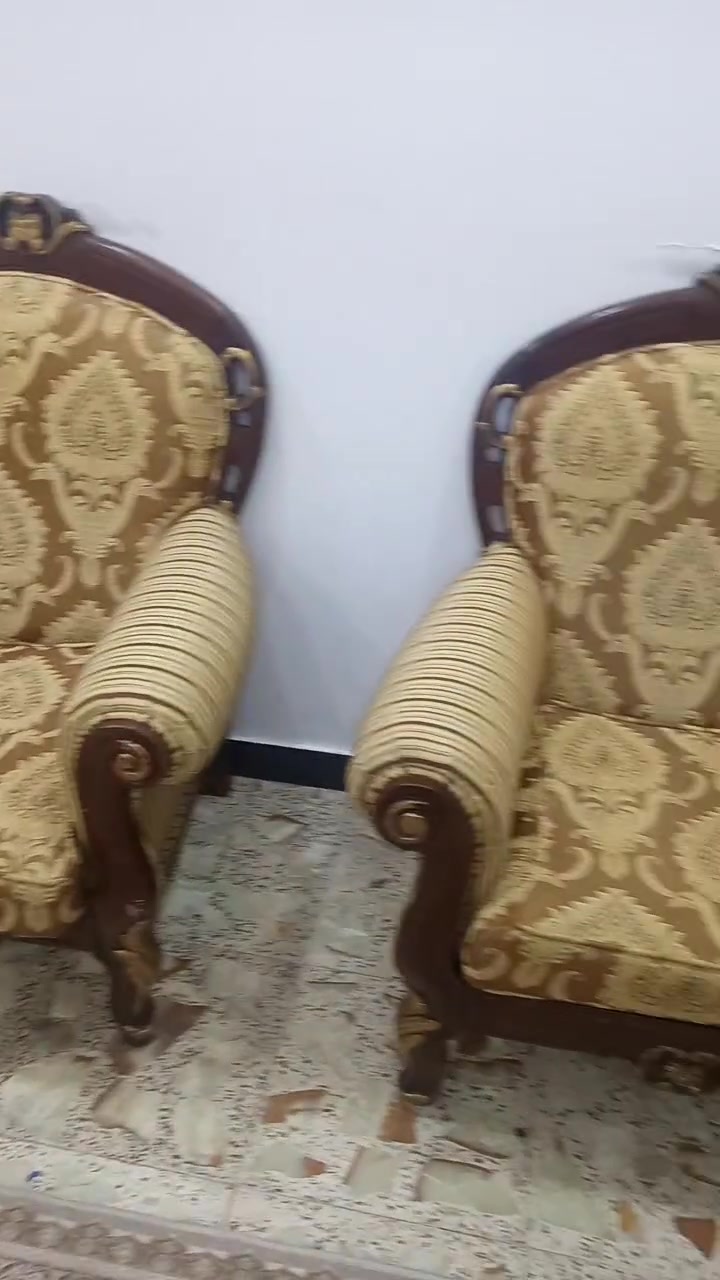 السلام عليكم
تخم للبيع نضيف ٦ مقاعد
وحده كبيره وعدد ٣ كراسي
المكان البلديات شارع المصرف سعر ١٥٠


**إذا كنت صاحب هذا الإعلان وتريد حذفه لأي سبب، رجاءا أرسل رسالة إلى الدعم الفني**