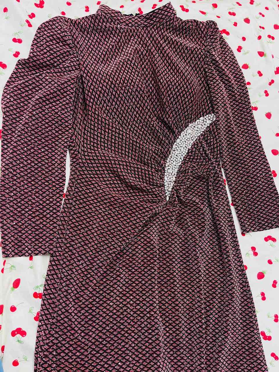 فستان قياس 48
ملبوس مرة وحدة ع كد حفله
أخذته ب 75
أريده ب 50


**إذا كنت صاحب هذا الإعلان وتريد حذفه لأي سبب، رجاءا أرسل رسالة إلى الدعم الفني**