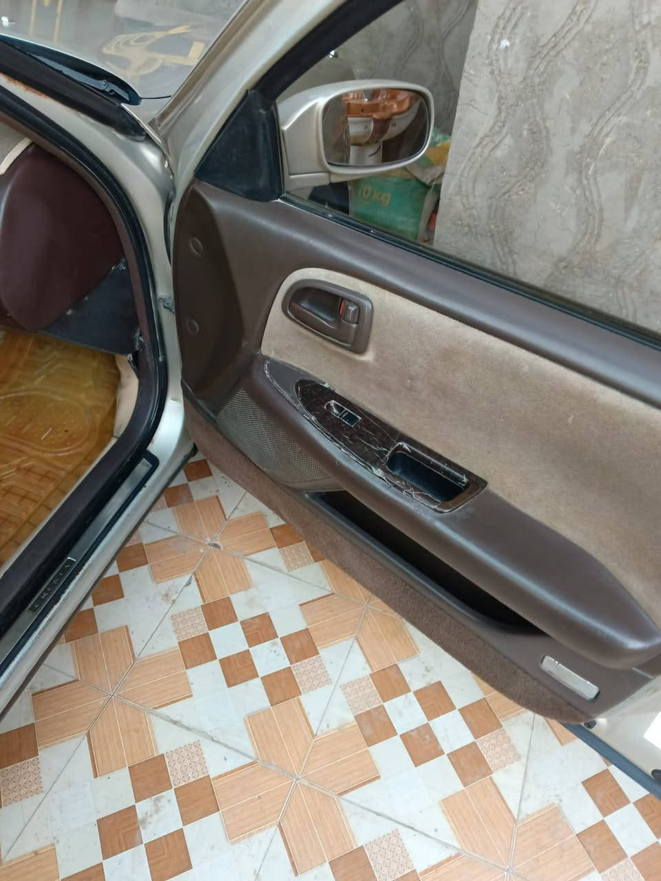 سلام عليكم
كرستا للبيع مكفوله كفاله عامه من الكص والنقل و الضربه 

صبغها البلادي شرط شدت تيب مابيها كير ومكينه خير من الله ونجي رقم نكليزي  قادسية بسمي تبريد تدفئه خير من الله.ماعايزه الف ترايك وين ماتريد  75 وبيه مجال 
مكان مهناوية ديوانية 

***********
