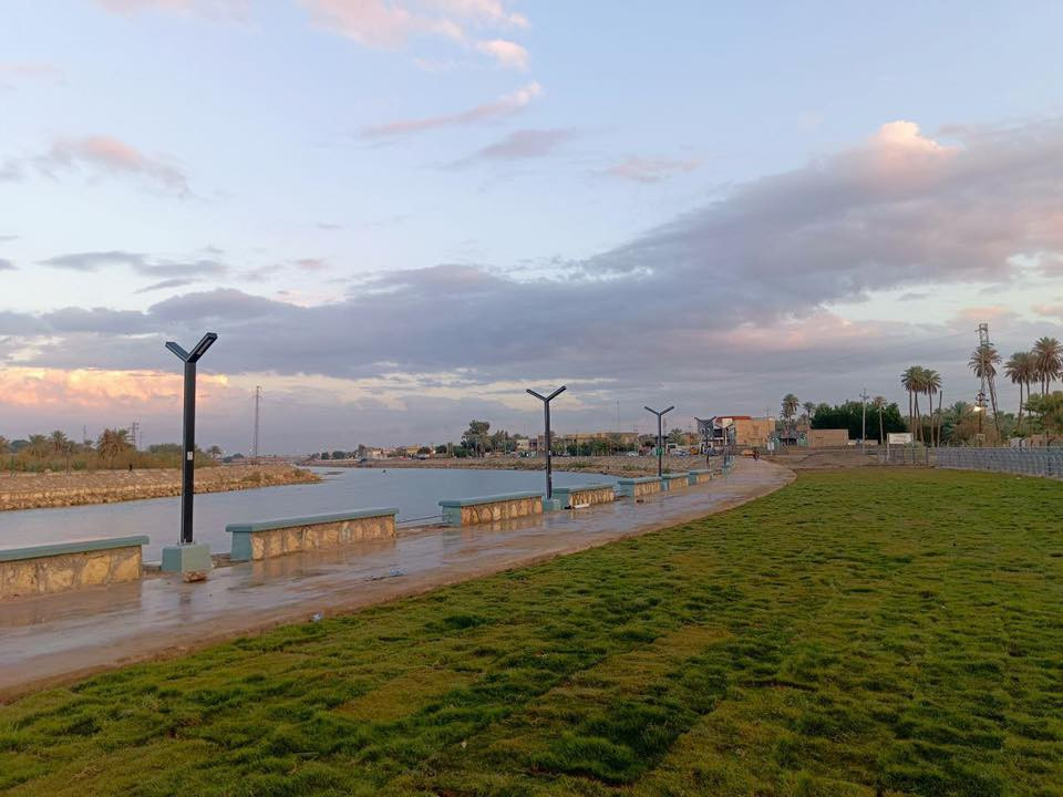 السلام عليكم بيع مستعجل
يوجد دارمساحه ٢٠٠ متر طابقين بناء حديث  تسليم مفتاح

طابو زراعي سند ٢٥واجه ١٠ونزال ٢٠

قريب ع شارع والكورنيش مسافه اقل من ١٥٠متر

طابق الاول صاله ومطبخ وهول ٢غرف نوم ومجمع صحيات

الطابق ثاني ٢غرف نوم وصاله

العنوان زوير الغربي شارع العارضه  

يبعد عن جسر بته مسافه نصف كيلو وقريب ع شارع حله كربلاء

مع العلم ان المنطقه مشموله بمشروع المجاري والتبليط

الاستفسار ***********
