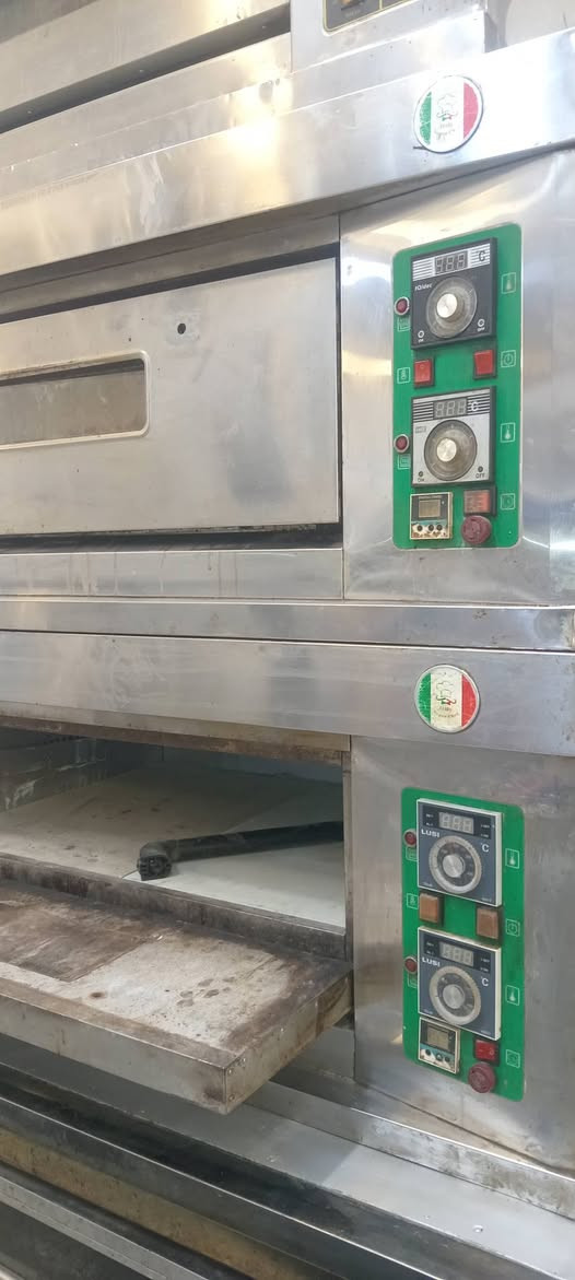 افران مستخدمة نظيفة كلش
افران غازية مستخدمة نظيفة كلش 
اخر قطعتين متبقية
الوجبة القديمة امتياز ايطالي
حجم ٧٠ داخل حجر
حساسات ثرموستات جداحات
شاشات دجتال
مشاعل غاز
للاستفسار عن التفاصيل الباقية راسلني ماسنجر وتدلل
المكان بغداد العلاوي قرب مستشفى الكرامة.


**إذا كنت صاحب هذا الإعلان وتريد حذفه لأي سبب، رجاءا أرسل رسالة إلى الدعم الفني**