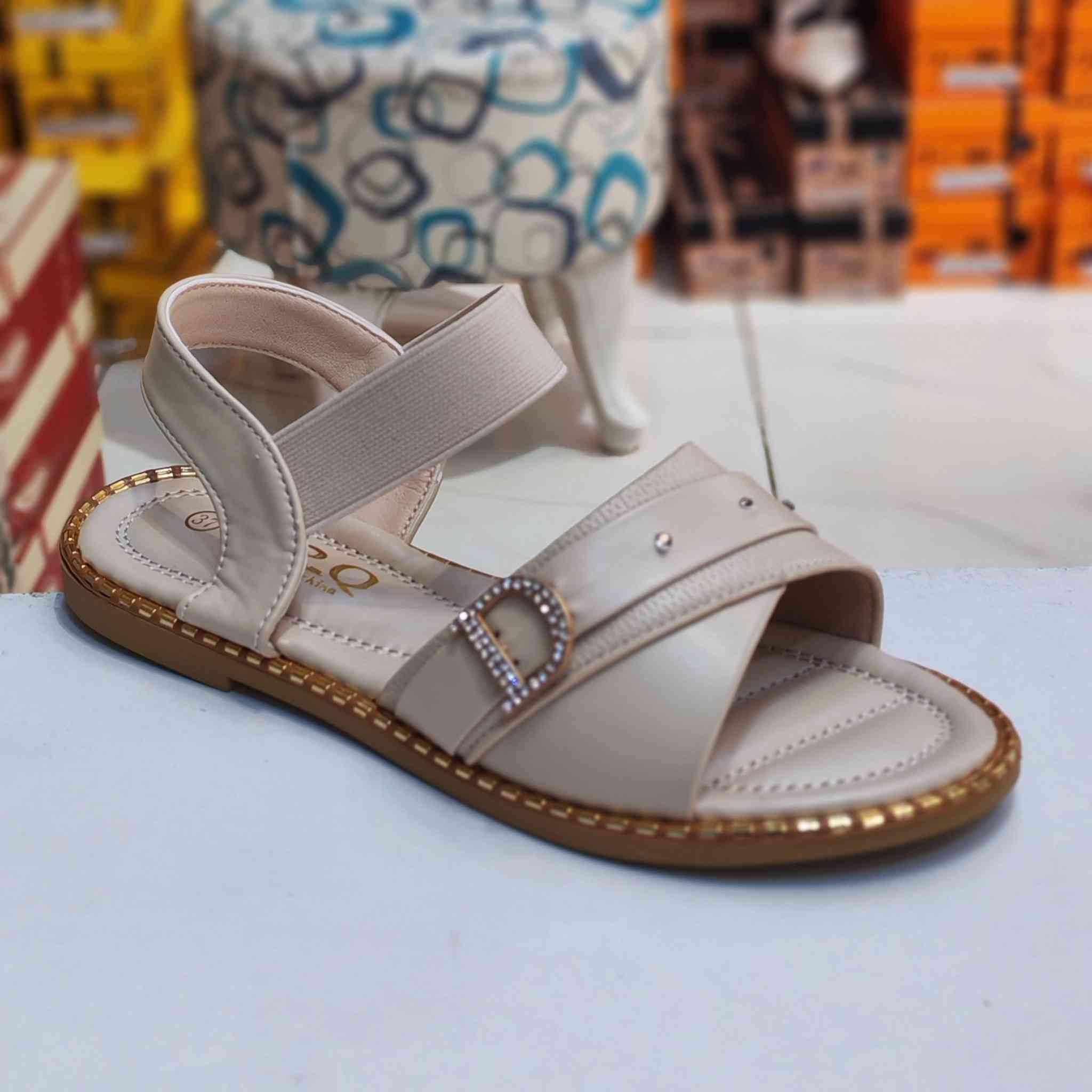 #جديد
سعر القطعة 💥10000 الف 💥
صندل فلات طبي خفيف الوان المعروضه فقط
#العنوان خانقين مجمع الحاج قاسم خلف مجمع حبيب مول
توصيل جميع المحافظات وداخل خانقين واتس ***********
احذية و حقائب بشار
