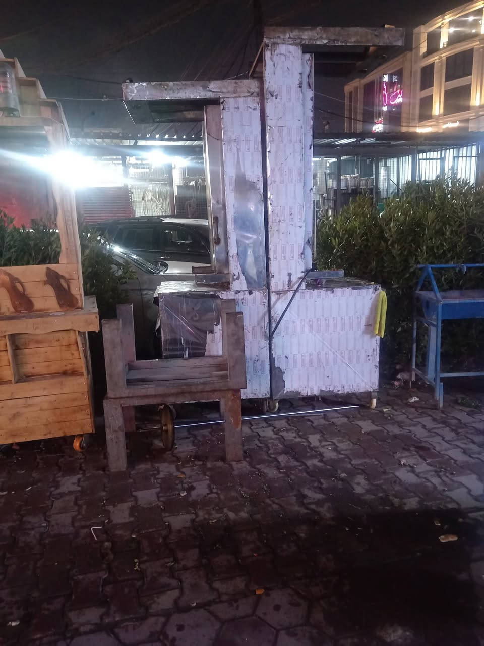 السلام عليكم شوايات اثنين الحجم الكبير وميز كهوه للبيع قيمهم بلي يرضي بي الله وخابرني وتدلل مكاني بغداد البنوك رقمي ***********
