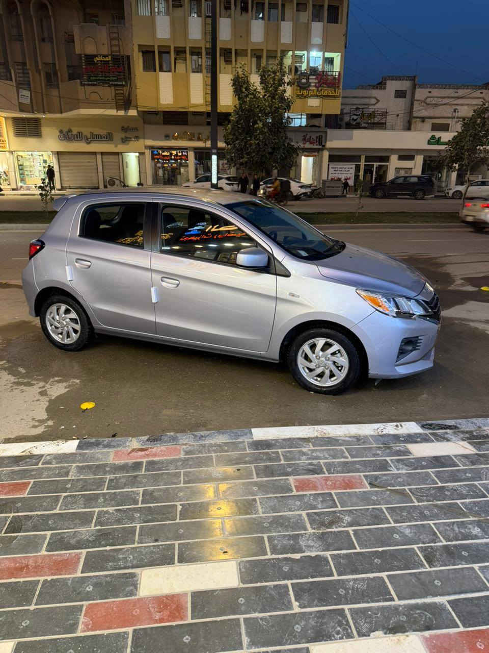 السلام عليكم للبيع او مراوس حسب القناعة mitsubishi ميراج موديل 2024 رقم بغداد انكليزي ماشية 8 الف فقط السيارة جديدة بوضع الشركة فئة ال limited edition رادار امامي وخلفي توقف ذاتي مانع انزلاق حساس ضغط الإطارات  شاشة ابل كار بلي ارضيات الشركة سبير وعدة مامستخدمات فول سستم ايرباك ولا كلوب مشتغل  كاميرا حادث جانبي فقط باب مثل ماموضح بالصور والجاملغ الخلفي كلير لغرض توحيد اللون متواجدة في بابل حي الصحة للاستفسار *********** ابو عباس
