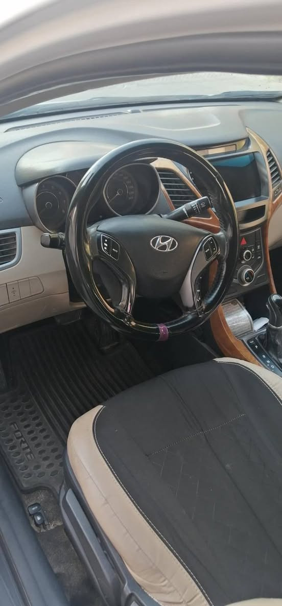 النترا خليجي ٢٠١٥ ١٨٠٠ رقم قادسيه الجديد ب اسمي بيها بابين ونصف من البنيد صبغ وملاحضات بسيطه للاستفسار الاتصال على الرقم *********** السعر ١١٥ وبيها مجال قليل
