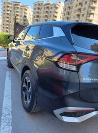 جميعا.. كيا سبورتج LX موديل 2023 وارد أمريكي ، مكفولة من الصبغ ، فقط ت...