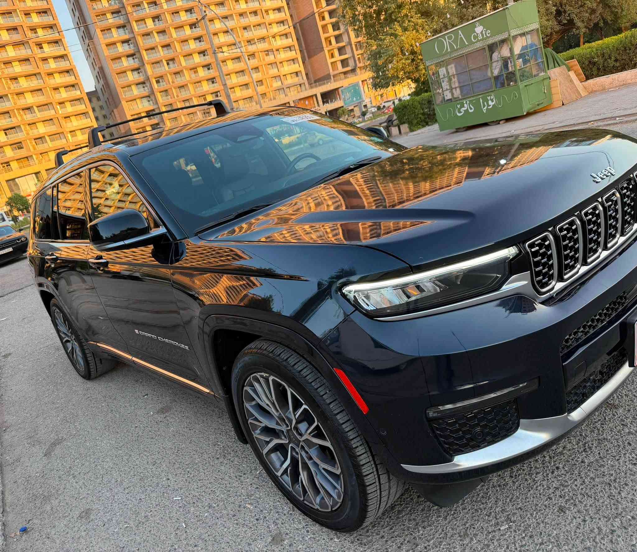السلام عليكم
2023 JEEP GRAND CHER L SUMMIT
جيب سومت 2023 ( امريكي )
 رقم السيارة أربيل
 الفحص المروري والهزه جديده  
سعر مناسب  36500$🔥
رقم الشاصي 1C4RJKEG6P8732411
2 كلر اسود
الحادث 
الجاملغ خلفي طرف يسار وجزء من باب الصندوق وصبغ بنيد من امريكا صور الحادث موجودة مع الصور ايرباكات سليمه 100‎%‎ 
المحرك : V6. 3.6L .
ماشية : 30 mi
موصفات:
رباعي 4x4
  نظام تعليق هوائي (جكات).
  قيادة ذاتية عند المنعطفات.
  رادار امامي مع مانع تصادم .
  نظام الرؤية الليلية.ناضور ليلي
  تحذير الخروج عن المسار .
  مستشعر نوم السائق مع نظام التوقف الآلي
  تحذير النقطة عمياء ٥ .
  نظام تحذير عند التقاطعات.
  نظام تحذير عند تجاوز السرعة المحددة.
  نظام عرض المعلومات على الزجاج الامامي (HEAD UP
‏(DISPLAY
  نظام تقليل الضجيح داخل المقصورة.
  إنارة محيطية.
  شاحن موبايل وايرلس.
  تعديل وضعيات مقود السائق كهربائيا.
  مرايا تعتيم ذاتي.
  المرايا الجانبية قابلة للطي كهربائيا
مرايا الجانبية فاد
نظام الصوت من ماكنتوش مع 19 سماعة.
ويل قياس 21 انج .
* سقف بانوراما .
  شاشه كبيرة 10.1 انج .
  شاشة للراكب الأمامي .
  نظام الخرائط (GPS) .
  عرض خرائط الطريق على لوحة القيادة.
  لوحة القيادة بقياس 12 أنج.
 5 كاميرات خارجية مع بخاخات ماء للتنظيف.
4 كامرات داخلية
 كاميرا للمرأة الداخلية.
  تصوير حراري ليلي .
  المصابيح الأمامية زنون .
  كشافات الضباب زنون .
  دخول ذكي.
  بصمة على 5 ابواب للدخول الذكي.
  تشغيل عن بعد .
  الصندوق الخلفيي كهربائي .
  فتح الصندوق الخلفي مع حركة القدم.
أقل
  فرش المقصورة الداخلية من الجلد الطبيعي الفاخر.
  اضافات من الخشب الطبيعي للمقصورة الداخلية.
  ذاكرة لحفظ وضعيات الجلوس للمقاعد الأمامية
  مساج للمقاعد الامامية .
  المقاعد الأمامية كهربائية .
  المقاعد الأمامية تبريد وتدفئة .
  المقاعد الخلفية تدفئة وتبريد .
  ستائر للشبابيك الخلفية.
  انارة داخلية LED متعددة الالوان .
  حساسات امامية وخلفية .
  7 راكب 
  مكيف خلفي مع وحدة تحكم منفصلة .
  تدفئة مقود القيادة.
  مانع تصادم خلفي .
  بلوتوث تلفون .
  محدد سرعة .
  نظام التشغيل والاطفاء الاوتوماتيكي
  مكيف خلفي مع وحدة تحكم منفصلة .
  تدفئة مقود القيادة.
  مانع تصادم خلفي .
  بلوتوث تلفون .
  محدد سرعة .
  نظام التشغيل والاطفاء الاوتوماتيكي .
  نظام بريك اوتماتيكي
بعد هواي موصفات اعلى فئه 1/1
  مكان السياره اربيل 

                                                                ***********     
                                                               ***********
