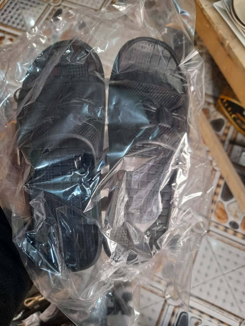 ع بركة الله وصلت 
الاحذيه البناتي 
ونعال الحمام النسائي
واسط قضاء الحي شارع العقارات


**إذا كنت صاحب هذا الإعلان وتريد حذفه لأي سبب، رجاءا أرسل رسالة إلى الدعم الفني**