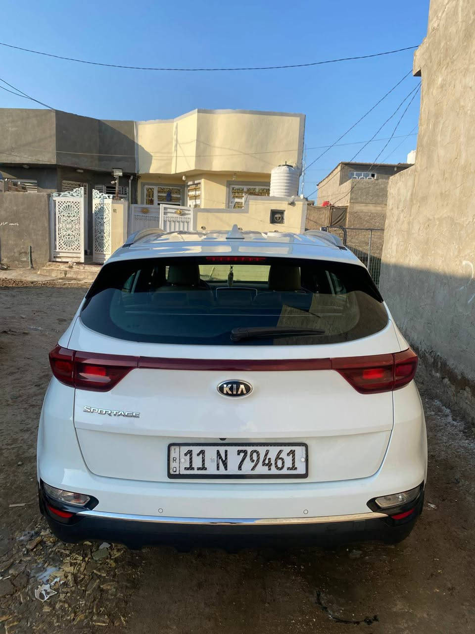 كيا سبورتج موديل 2021 خليجي مكفولة كفالة عامة ماشية 90 الف رقم بغداد بأسمي سيارة جاهزة ومكفولة العنوان بابل رقم الهاتف ***********
