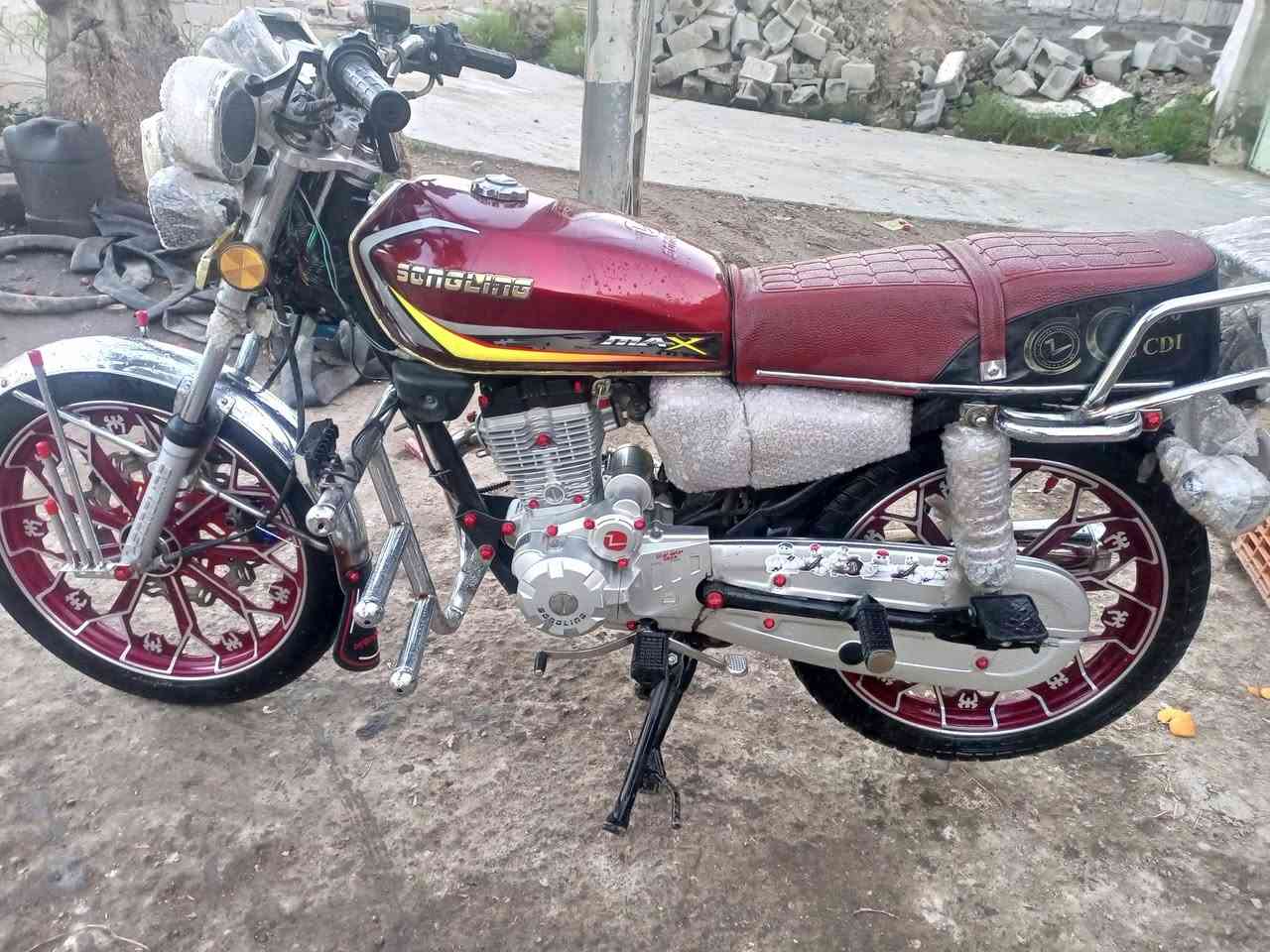 سلام عليكم
شباب دراجه للبيع موديل 25 كامله ما بيه اي نقص اوراق كامله منفيس بيه  كامله مابيه اي نقص فقط الدشبول ما يشتغل 
مكاني بعقوبه الجديدة استفسار أكثر اتصل ***********
