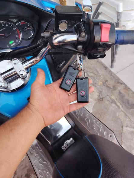 فورزه 0/9 7 كير 4تحويلات
ماشيه ٣١ دبل بصمه الدراجه 
كامله مابيها نقص ابد خير من الله 
السعر ١٢ ونص وبيها مجال 
بغداد حي العامل الرقم ***********
