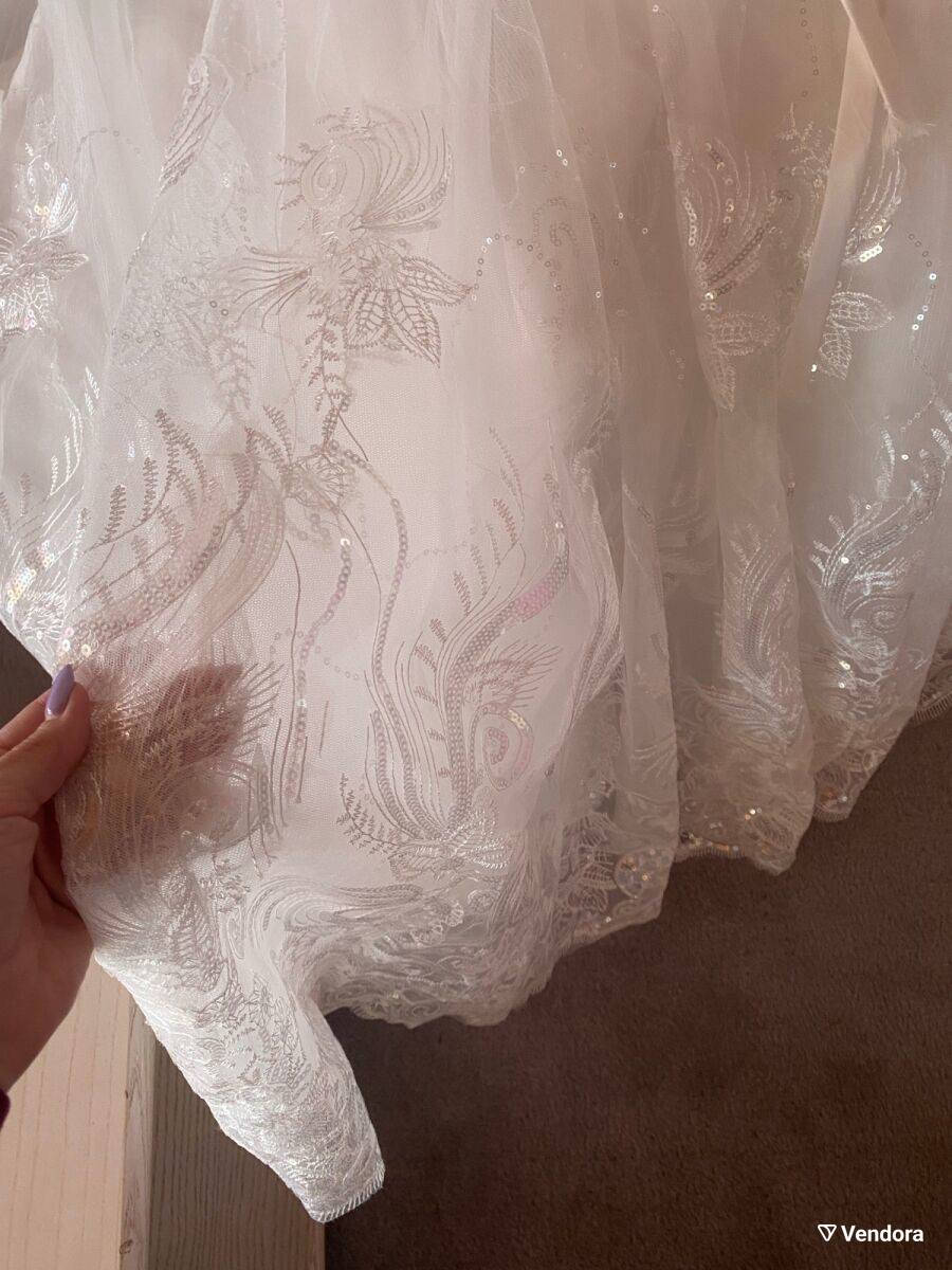 صباحكم ورد جمال فستان زفاف وجبه جديده


**إذا كنت صاحب هذا الإعلان وتريد حذفه لأي سبب، رجاءا أرسل رسالة إلى الدعم الفني**