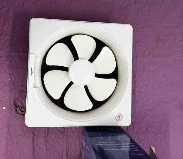 ساحبه حجم ٤٠ في ٤٠
جدة العربي الاصلي 
استخدام سبوع 
فطر بسيط بواحده من الريش
كلش نضيفه 
ب١٥ الف 
العنوان جسر ديالى القديم العريفيه مقابل جامع المهيمن 
الرقم ***********
