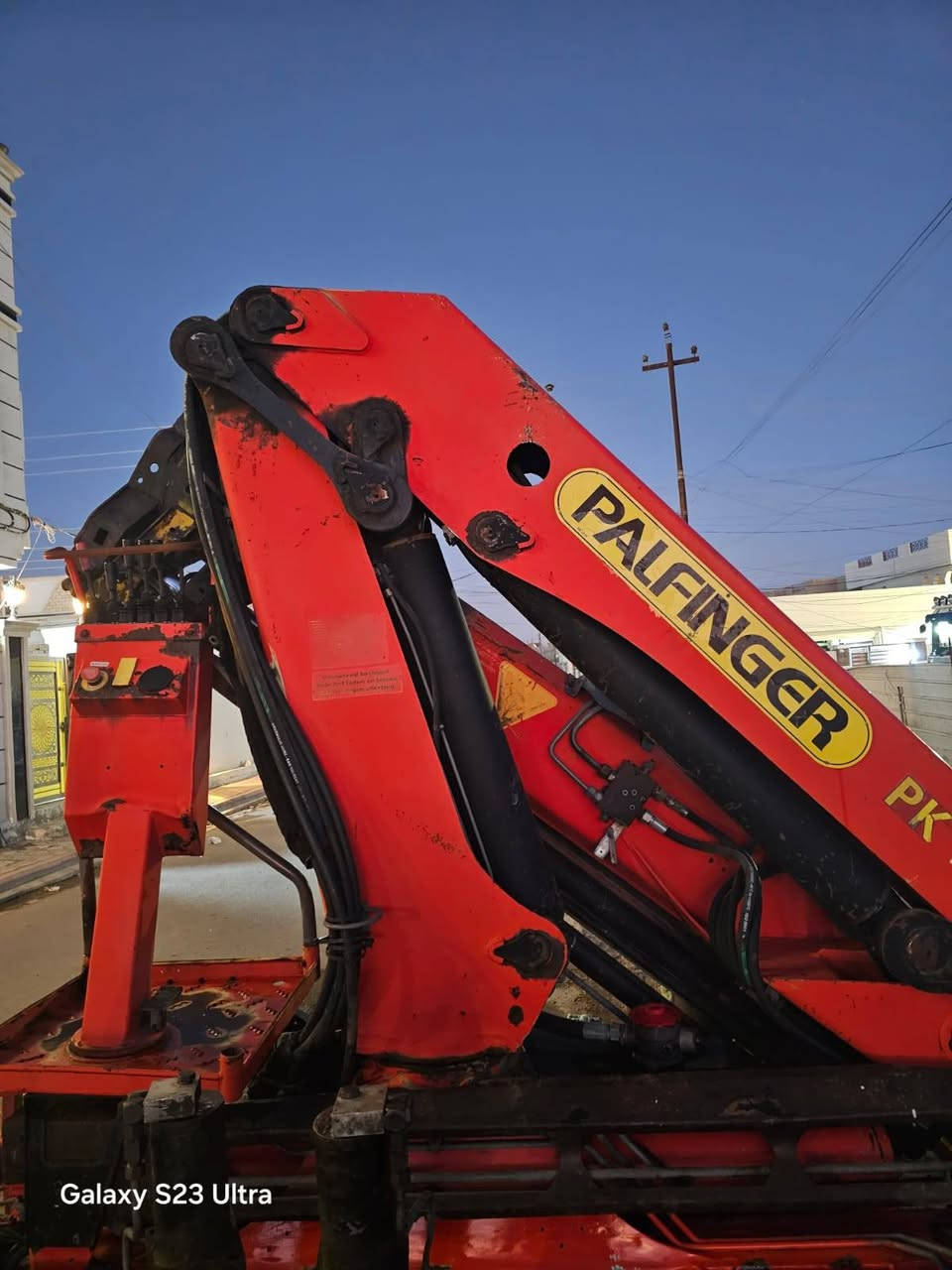 لبيع كرين نوع بافجر الحجم 13الف سلايت 3دهن كرين كله بشرط على شغل مكفول عنوان الانبار الفلوجه سعر 75                 ***********
