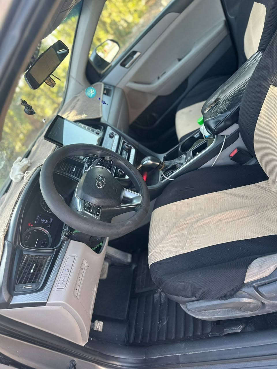 سوناتا 2018 امريكي
موصفات عاديه
شاشه
رادار
ظربته بنيد وجاملغ نفسهن  مصلحات  لون نفطي  رقم اربيل تريد وكاله تريد تحويل السعر 130 وبيه مجال
عنوان بين كربلاء والنجف خان النص ***********
