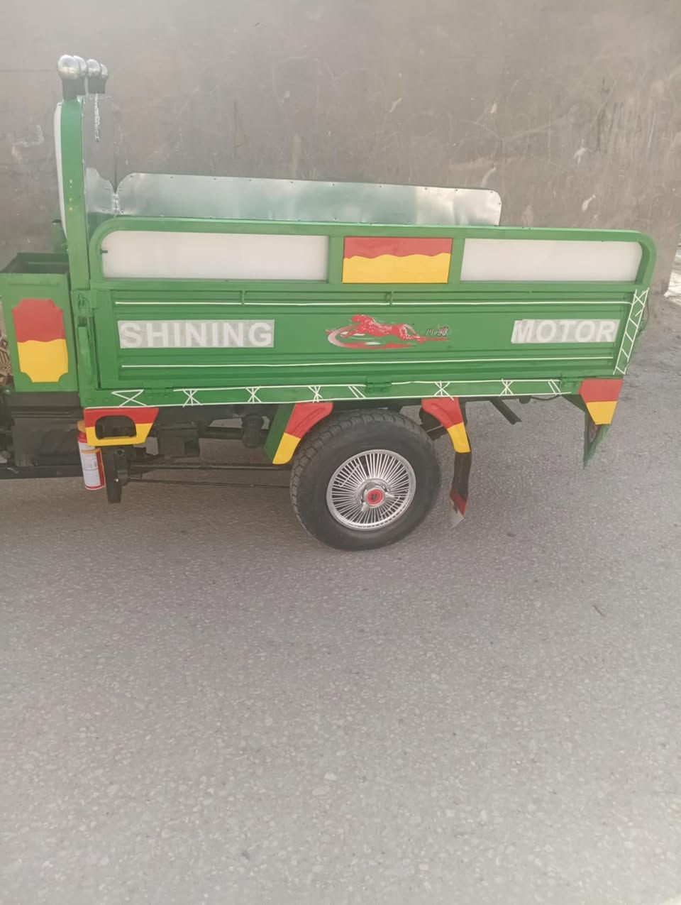 للبيع عشرين جمبزه فول مصبوغه صبغ جماليه مليون وسبعميا وخمسين العنوان الهاشميه***********
