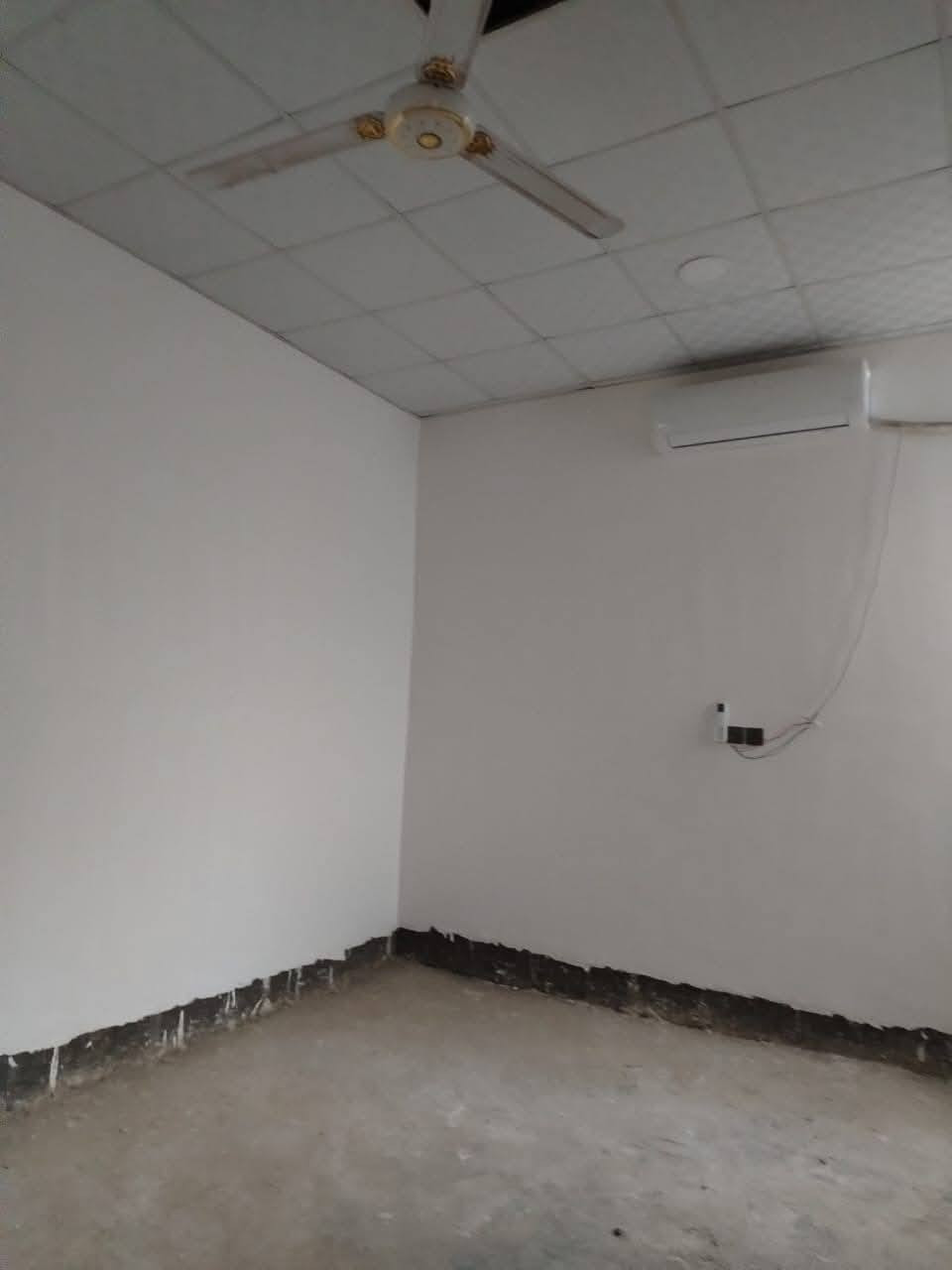 🌺اللهم صل على محمد وال محمد🌺

#دار سكن في الشراكية 

#المساحة 120 متر طابق واحد

 غرفة وصالة  وبراني ومطبخ وصحيات داخلية وخارجية وطارمة 
 

#السعر 62 مليون مع المجال  

للاستفسار اكثر عن موقع العقار الاتصال على الارقام التالية او مراجعة مكتب عقارات المختار شارع زمزم قرب حسينية السيدة زينب عليها السلام مجاور عمارة ابو بسيم 

*********** يوجد واتساب 
*********** يوجد واتساب
