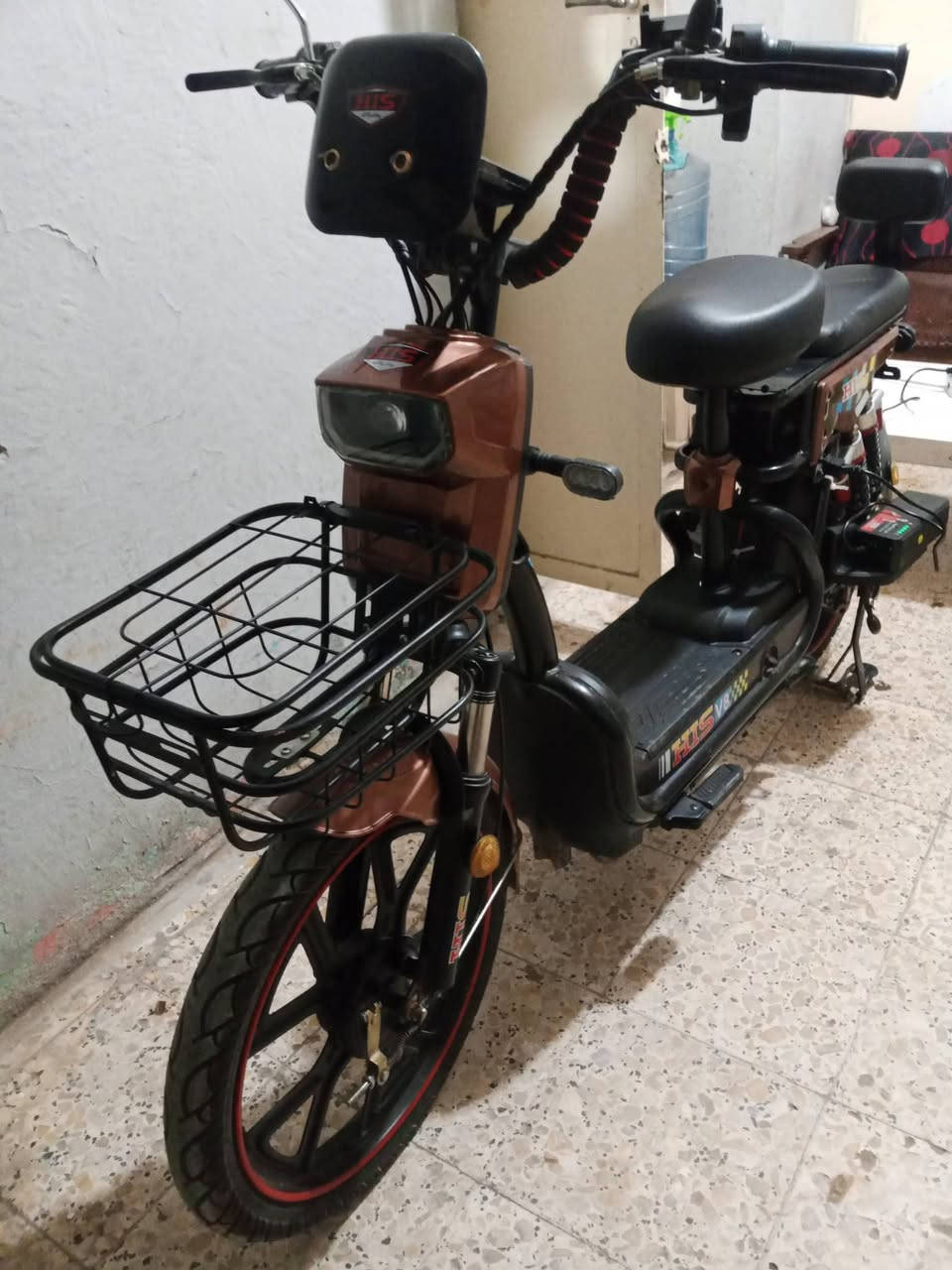 دراجه شحن بصمتين سويجين الدراجه حلوه وجديده 300الف ***********
