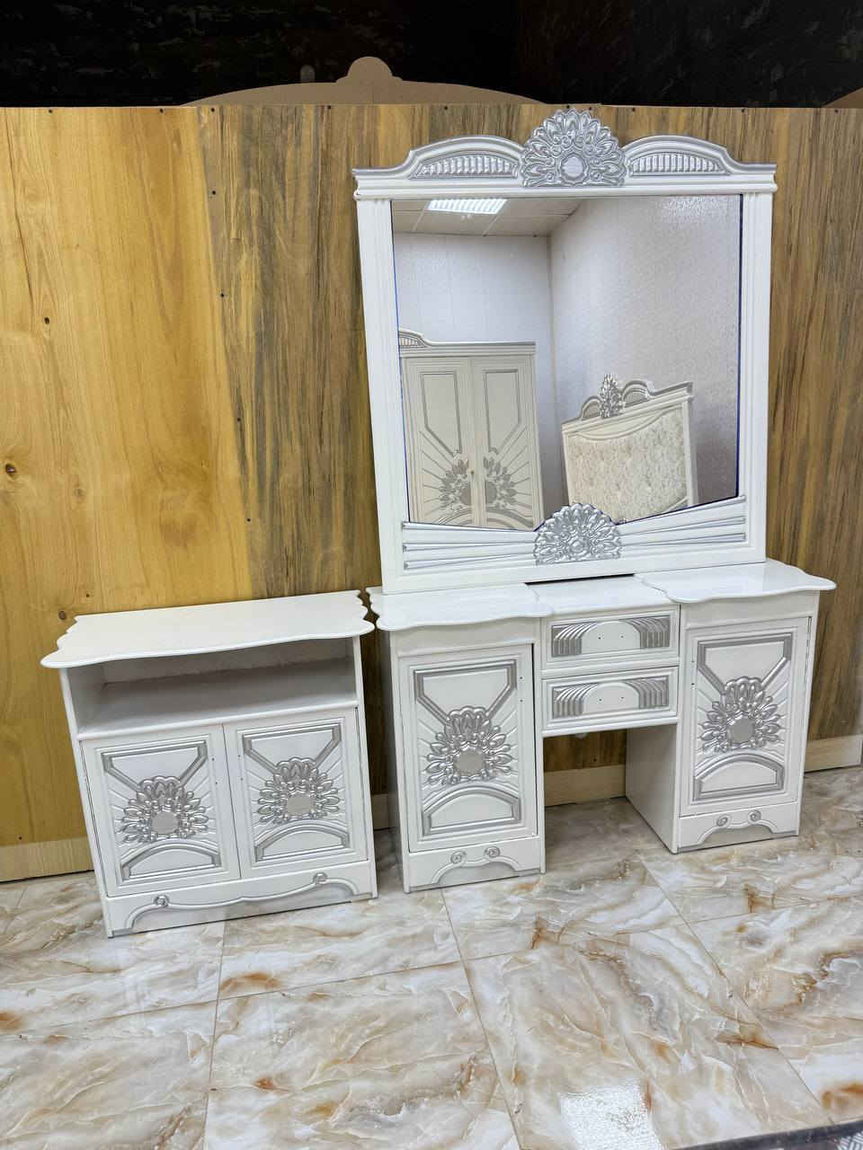 غرفة اخشاب نجاره عراقيه بسعر 950 الف 

⚜️تفاصيل الغرفة ....⚜️

عدد القطع  ٧ قطع 😍

القطعه الثامنة حسب الطلب شازلون
سعرها ٥٠ الف ❤️

#العراق #بغداد #الكاظميه #الحريه #دولعي #الشعله #تاجي #المنصور #المدائن #سلمان #باك #الكراده #الزعفرانيه #الدوره #البياع #كربلاء #حي #المعلمين #حي #الحسين #المعملجي #حي #فارس #الحله #بابل #الثوره #المسيب #الاسكندريه #الثوره #المحاويل


**إذا كنت صاحب هذا الإعلان وتريد حذفه لأي سبب، رجاءا أرسل رسالة إلى الدعم الفني**