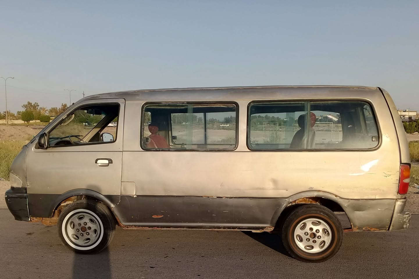 سلام عليكم كيا بريجو للبيع موديل 97 رقم بغداد ألماني سنويا ل28 مكينه بيه خيط بخار  بدون تنقيص كير واكسل خير من الله كشر السياره موضح بل صوره سعر 48وبيه مجال للشراي رقم الهاتف/***********.
