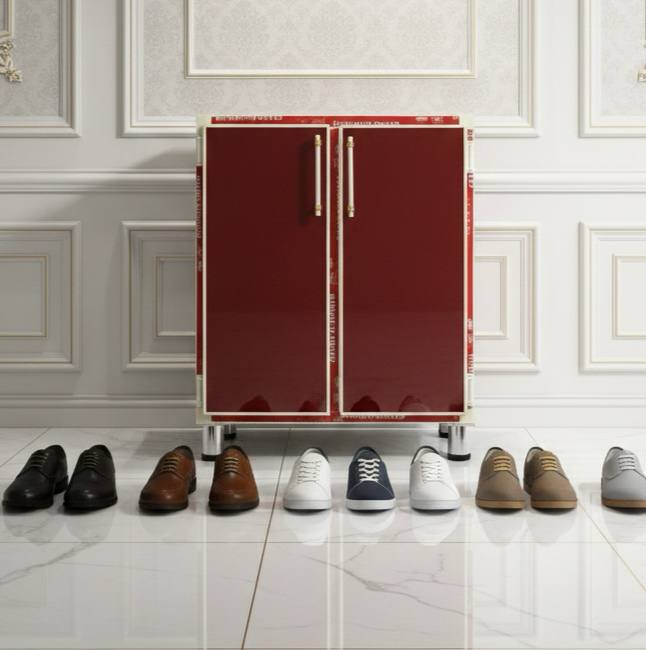 ✨ جزامة أحذية أنيقة من الألمنيوم ✨
📌 المواصفات:
 • بوري ألمنيوم عالي الجودة.
 • رفوف كابون: تمنع الروائح وتحمي الأحذية من الغبار، ومياه الأمطار، وأشعة الشمس.
 • أرجل سل استيل لمتانة وثبات أكبر.
 • عدد الخانات: 4

📏 القياسات:
 • الارتفاع: 90 سم
 • العرض: 70 سم
 • العمق: 36 سم

💰 السعر: ٧٥ الف  فقط.

🚚 التوصيل:
 •بغداد 5 الف 
 • جميع المحافظات: 10 الف 

🔹 ملاحظة: يمكن إضافة جروخ (تايرات) كذلك مجانا 
انارة على الريمون اضافة على السعر 10 الف


**إذا كنت صاحب هذا الإعلان وتريد حذفه لأي سبب، رجاءا أرسل رسالة إلى الدعم الفني**