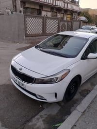 فورتي 2017 جديده دواخل نضيفه  قطعتين فقط جاملغ +بنيد  صور الحادث مرفقه...