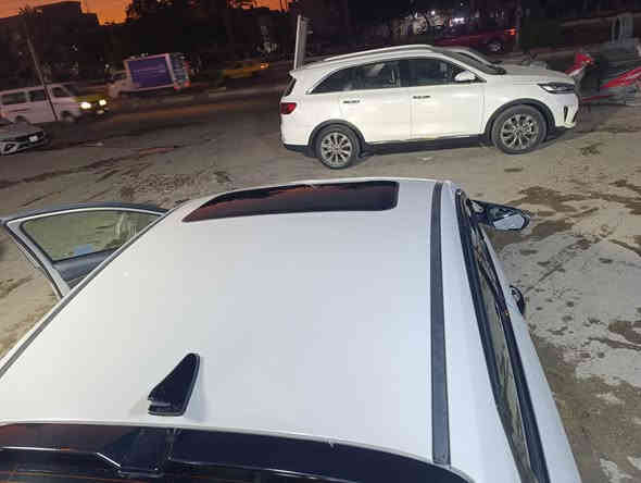 فول اعلى فئه شتريد مواصفات بيها موجوده 

ملاحضه وارد كوريا للي يعرف بيها مو امريكي 

مكينه ٢٠٠٠ تيربو من ٠ الى ٣٠٠ في اقل من تلاثين ثانيه على المدرج مال مطار بغداد 

موديل ٢٠٢٣ 

ماشيه ٦٠ الف كيلو متر وليس ميل 

مكاني بغداد حي العدل ***********

السياره مابيها داخل مكفوله من الدواخل بستثناء داير الجاملغ الخلفي الايمن بيها كنر صعب ميجي اذا مو حار الباب الخلفي مبدل والسياره بيها صبغ جاملغ وباب امامي صبغ كوريا بدون ضرر بدون دواخل بدون معجون السعر ١٨٠ ورقه 

السياره عليها اضافات وكت كامل وشغل كله بكوريا يعني هذا الوحش كوري ابن امه مو امريكيه هاي صار ثاني مره اعيدها 

اكزوز وفصله وطلقات وشغل بلاد كوريا 

بسمي تحويل ثاني يوم هزه ماصاقطه يعني فقط ٦٥الف تصير بسمك سياره جديده وبلعافيه على يشتريها بيع او مراوس بسياره اغلى 

ايكو    نورمال.  سبورت.   و n.   وودكمه الحمره الي بلستيرن مثل النايتروجين تضاعف عزم المحرك ٢٠ ثانيه يعني ٥انضمه قياده شاشه متصل مع كل وضع قياده تتغير مود ولد دشبول ٢٤ لون بلاد متغير من الشاشه تحكم كامل بالسياره من الشاشه 

السياره كلها n
