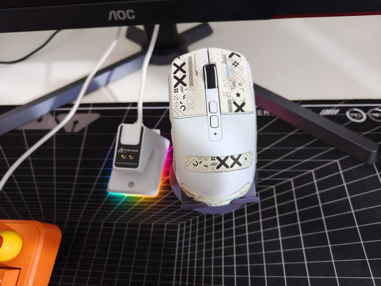 مساء الخير ♥️
Razer BlackShark v2 X
نظافتها 100% من افضل السماعات الي ممكن تجربها كامله سعرها قفل  40

Mouse Attack shark x6
اخو الجديد معالجة فلاك شب paw-3395  ودنكل شحن و rgb وستاند كامل سعره قفل 35

Keyboard Attack shark x87
مستخدم كم يوم بلوتوث + وايرليس + واير ميكانيكال هوت سواب ريد سويتش كامل سعره قفل 40

توصيل متوفر مكاني بغداد الحرية ***********
