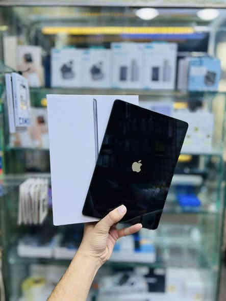 آيباد 9 ذاكرة 64 
نسبة البطارية 100‎%‎
مشحون 5 مرات فقط .
كامل ملحقات 
السعر 285,000 الف دينار 
كربلاء - طويريج / مدخل سوق المسقف 
للتواصل *********** - ***********
توصيل 🚚 جميع محافظات العراق 🇮🇶
