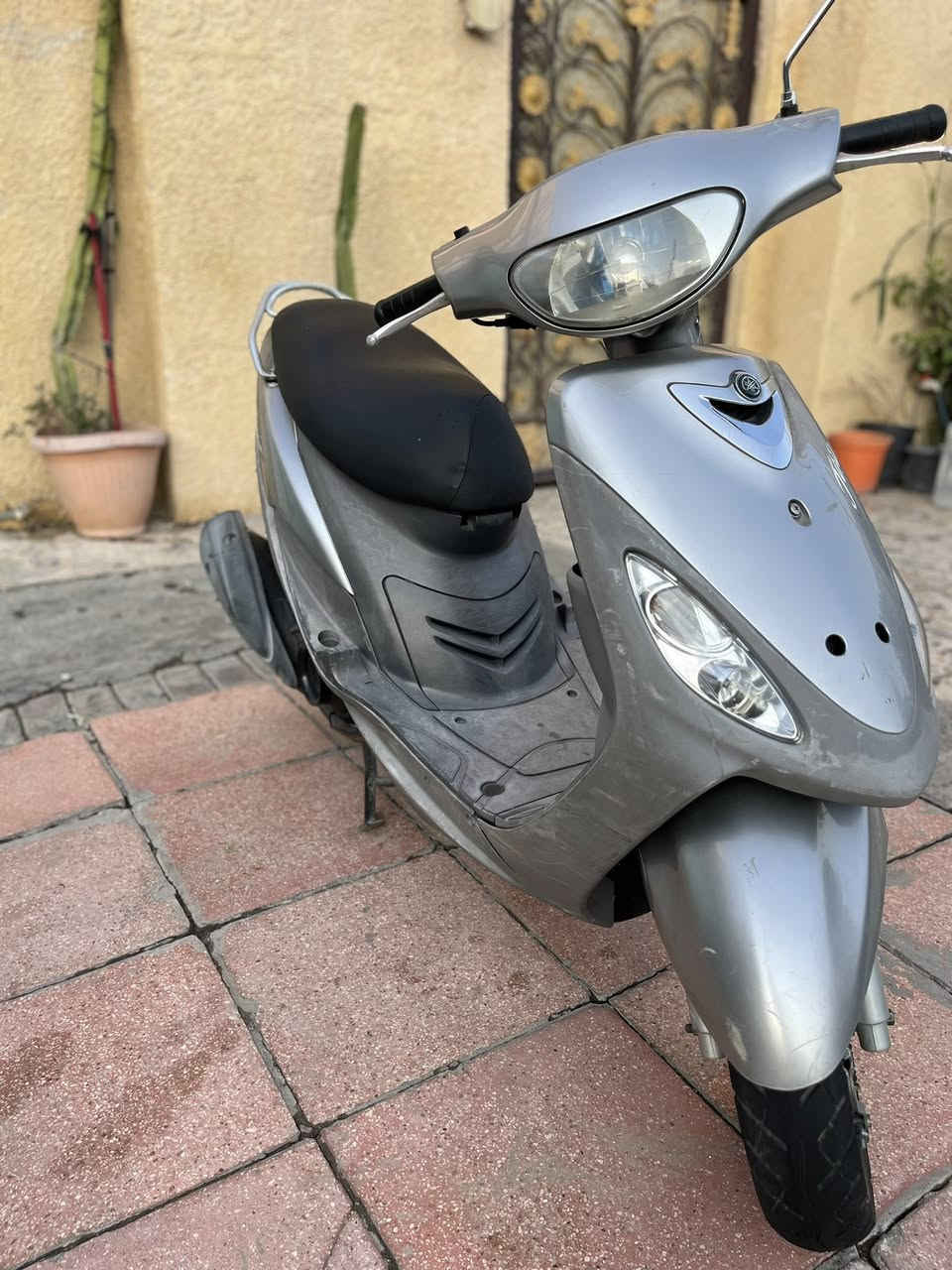 السلام عليكم دراجة ماكس منغولي 120 رمبة رمبة للبيع الدراجة مكفولة من الطول للطول ختم واحد كفر وملاح ومكينة تخك تاير جديد كابريتر وسلف بلادي جديدة حيل السعر 850 وبيهة مجال كلش بسيط مكاني بغداد الحرية قرب الضريبة للاتصال *********** موجود اتصال وواتساب
