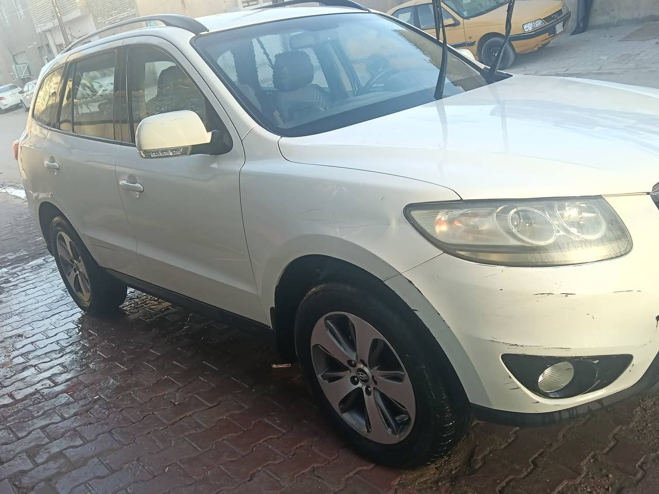 سلام عليكم سنتافي 12محرك 2400سبعة راكب بيهة نص جاملغ وربع باب صبع رقم اربيل صاقط تبريد حدادية خير من الله تخم تاير فتحة مري شفط التصال ***********
