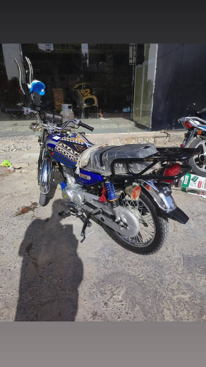 سلام عليكم ورحمه الله وبركاته دراجه نامه متياز اللبيع جديده معرض صاله 3شهر طالع مال جناي دراجه نضيفه حيل وحله من صوره  مكان كربلاء جاير قرب مستشفى العباس الاهلي مو شراي لاراسل وتعب روحه ‏‪0786 188 9674‬‏
