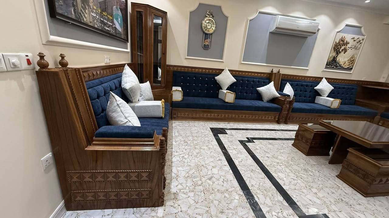 👑 #تميز_مـع_ معمل حسام القريشي 👑 خشب جام روسي 
اسفنج اكستره 
قماش حسب الطلب 
طبله وحده هديه مع كوشات هديه 

كل ما هو جديد ومميز من الاثاث  تجدونه لدينا 

✅الان يتوفر في معمل حسام القريشي ديوان مودرن درجة اولى ( توصا تكمه  )
✅ اكثر من 10 موديلات في المنشور 
✅ مستعدين للتفصال بحسب الطلب 

عنوان الثقة 👑

لضمان حق المشتري • ( ضمانك بالوصل 4 سنوات )
والتاكد من جودة العمل 
يمكنكم زيارتنا والاطلاع على كل تفاصيل العمل 
 
( لدينا كادر مختص لتدوين القياسات اينما تكونون )
 
——————————————————-
#العنوان 
( بغداد حي الامين قرب الجمعيه )

للاستفسار  اكثر مراسلتنا على الخاص 
اوالاتصال على الارقام 👇

***********

‭0780 096 2019‬

‭0750 635 8334‬

متوفر على الواتساب 

#هدفنا #وضع #بصمة #في #كل #بيت #عراقي.
