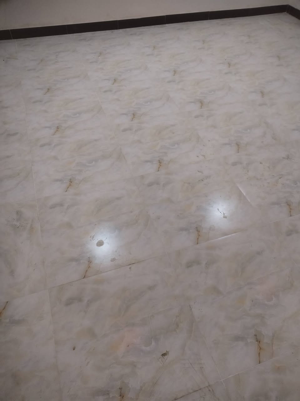 خلفه سراميك حاليا متفرغ شغل قرصات ليزر شغل تتريس عراقي هذا جزء من شغلي كدامك هذا رقمي *********** وتساب خابر وتدلل
