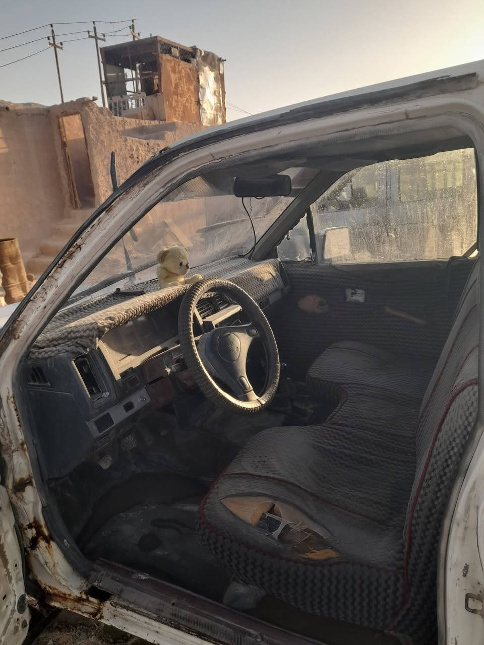 سياره للبيع بيكم نيسان موديل ٨٨ دبل قمارة رقم ألماني نجف لللاستفسار***********
