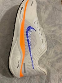 نايك  فيتنامي الاصلي متوفره من قياس 41 إلى 44   للطلب والتواصل 0787042...