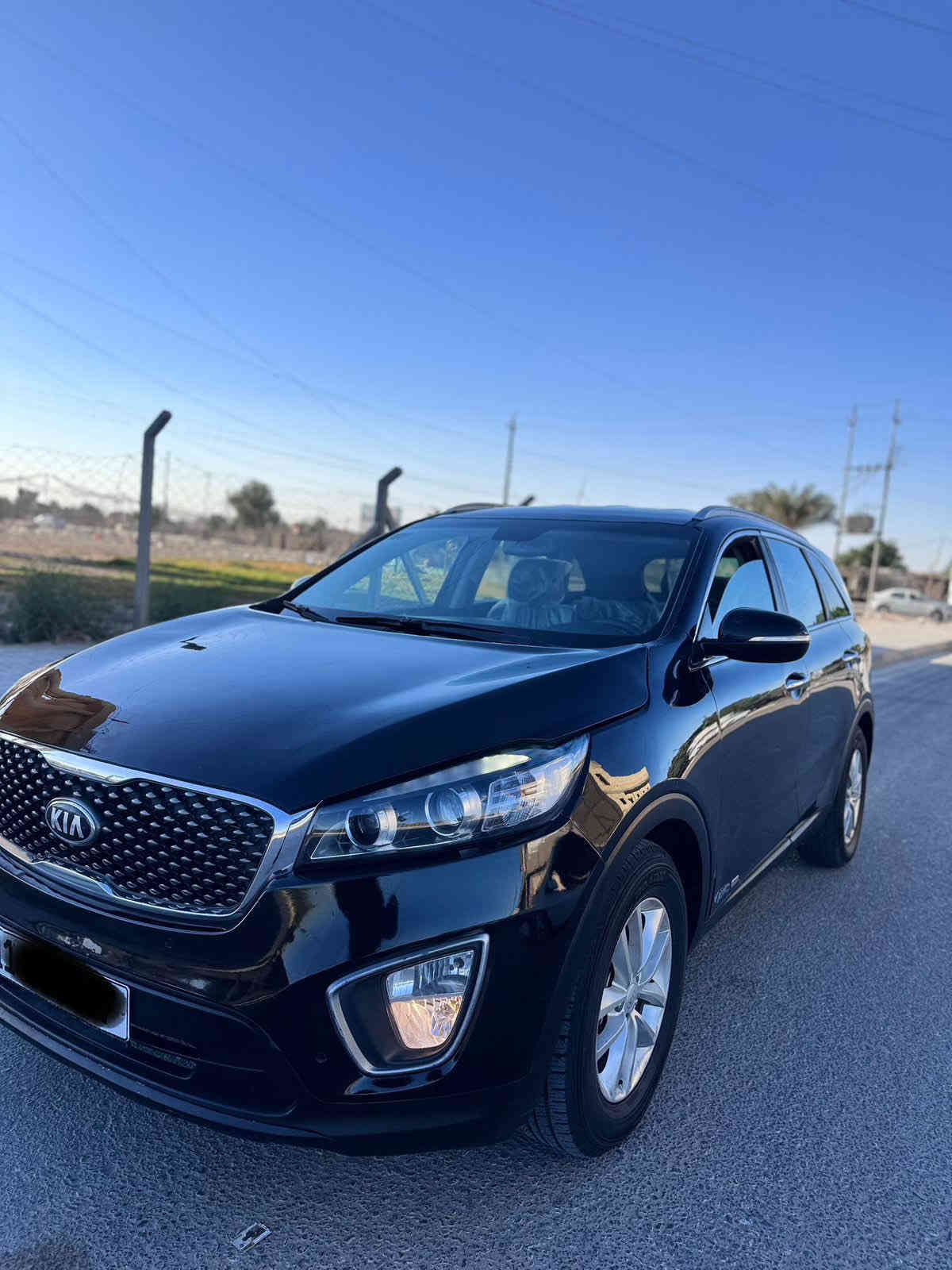 السلام عليكم للبيع سورنتو 2016 سته سلندر  فور ويل  سبعه راكب وارد امريكي رقم بغداد الدولي سياره كامله اي نقص مابيها حادثها بنيد وبيها صبغ رش حزام بدون اي قطعه تبديل او دواخل فقط ضربه الوارد السعر النهائي  145. مكان كربلاء   ***********
