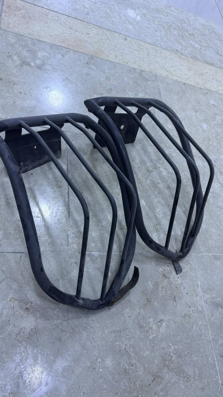 السلام عليكم
درع حديد بكلايت افجي 
جديد جدا 
السعر 55 الف 
مكان بغداد / الصليخ


**إذا كنت صاحب هذا الإعلان وتريد حذفه لأي سبب، رجاءا أرسل رسالة إلى الدعم الفني**