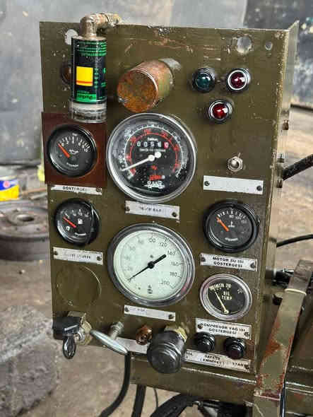 تعلن محلات الربيع عن بيع محرك فيات زراعي  4  سلندر ايطالي حجم ١٠٤  
العنوان موصل جانب ايسر كوكجلي
***********
***********
@أبرز المعجبين
