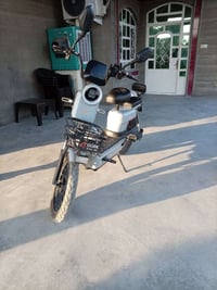 دراجه شحن 5 بطاريا لون دراجه رصاصي نضيفه شحن يومين الى 3 سعر350/ الستف...