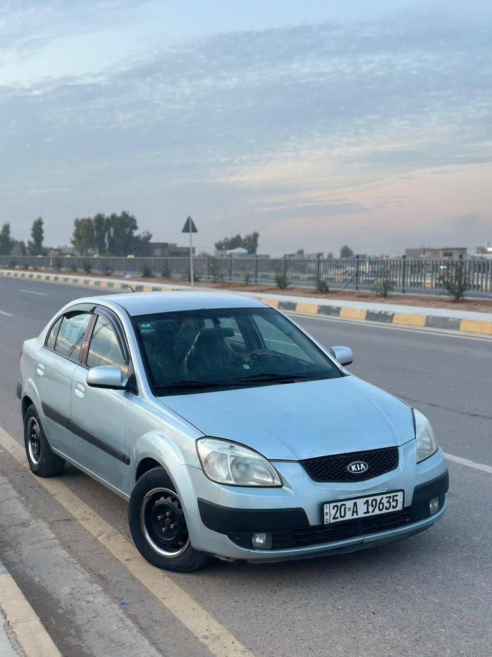 السلام عليكم للبيع كيا ريو ترهم مقدمه +نقد موديل 2007رقم ديالى كير عادي محرك 14 خليجي صبغ باب جاملخ تبريد ثلج جام كهربائي كوبون بنزين مكان موصل دوره الرساله غير متواجد عل فيس تواصل اتصال أو واتساب 
***********
***********
